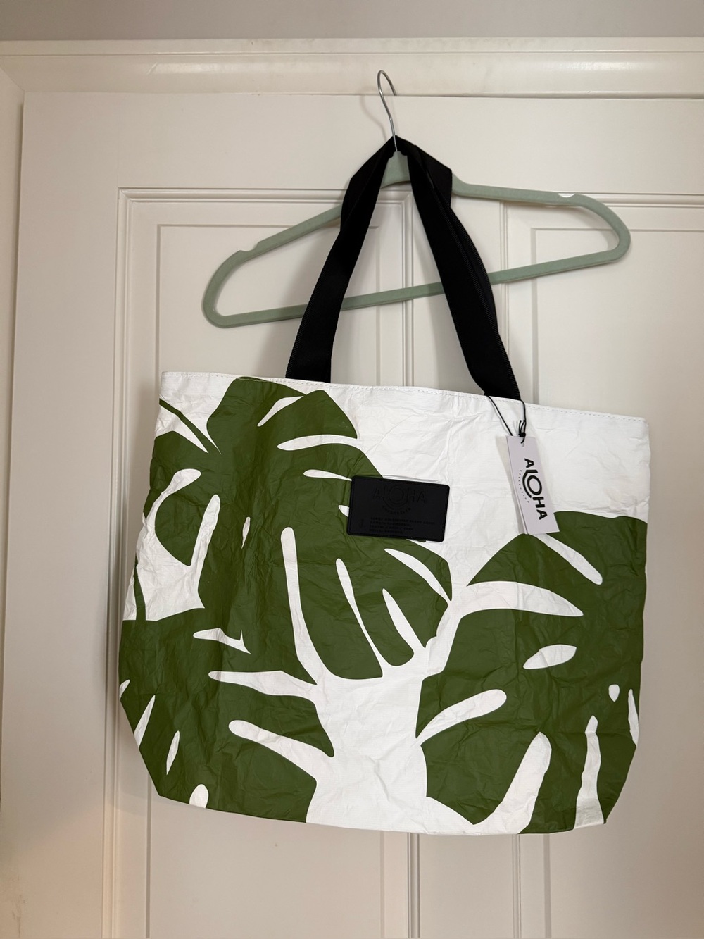 Aloha-Aloha Collection Monstera Day Tripper~Seaweed NWT